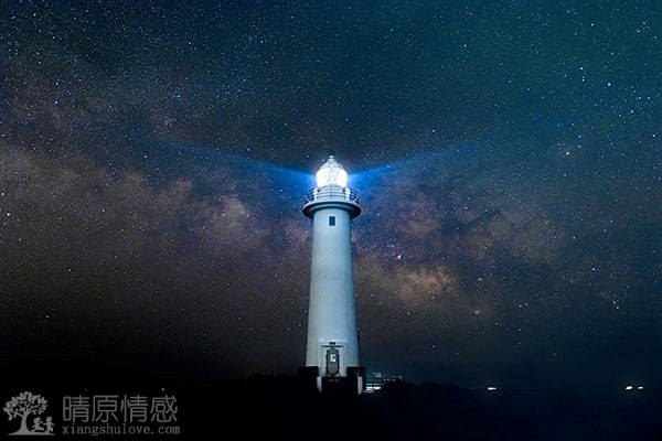尊重老婆正常的社交需求，不要管的太严