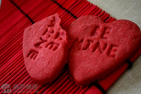 当小三出现时，如何保持自信与风度，成功挽留丈夫？