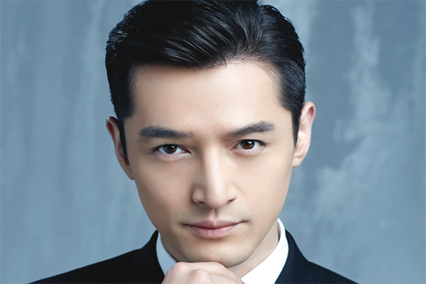 胡歌选择经纪人作为婚姻对象引发争议：幸福的婚姻不在乎名气有多大