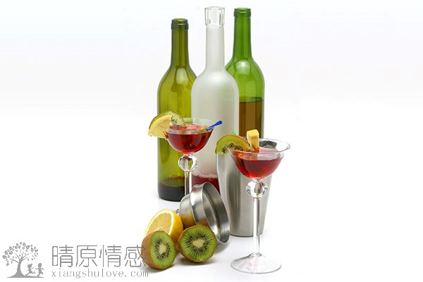 高情商的人更懂得自我提升和解决家庭矛盾。