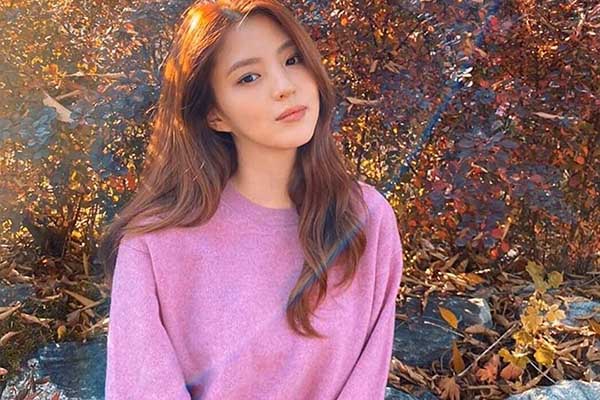 韩国女演员韩素希宣布新恋情，澄清柳俊烈与李惠利分手后才开始
